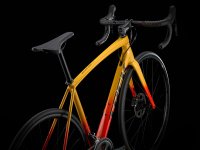 Trek Emonda ALR 4 Disc 56 Radioactive Red to Marigold F