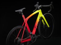 Trek Domane SLR 7 AXS 54 Radioactive Coral to Yellow Fa