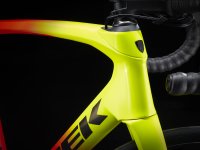 Trek Domane SLR 6 AXS 56 Radioactive Coral to Yellow Fa